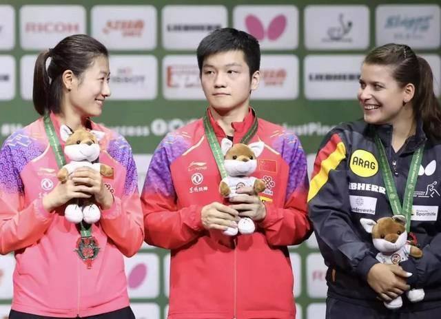交手国乒四代人,2017年男子世界杯他连赢马龙和林高远与队友奥恰洛夫