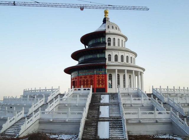 河北这一奇葩建筑,采用中西合璧风格,却被游客戏称为"阴阳楼"