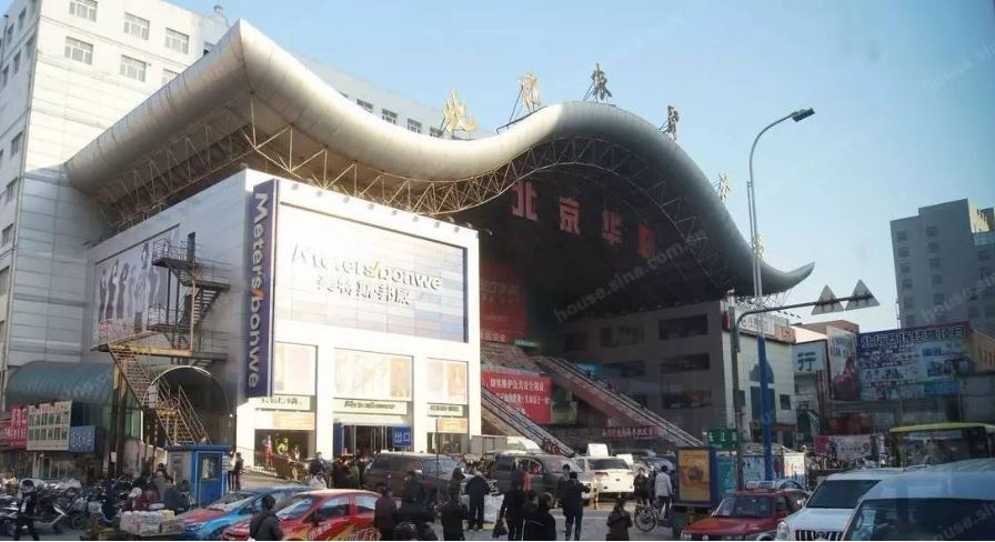 首先就是一心,说得就是长江街夜经济核心区,长江街历史久远,是沈阳市