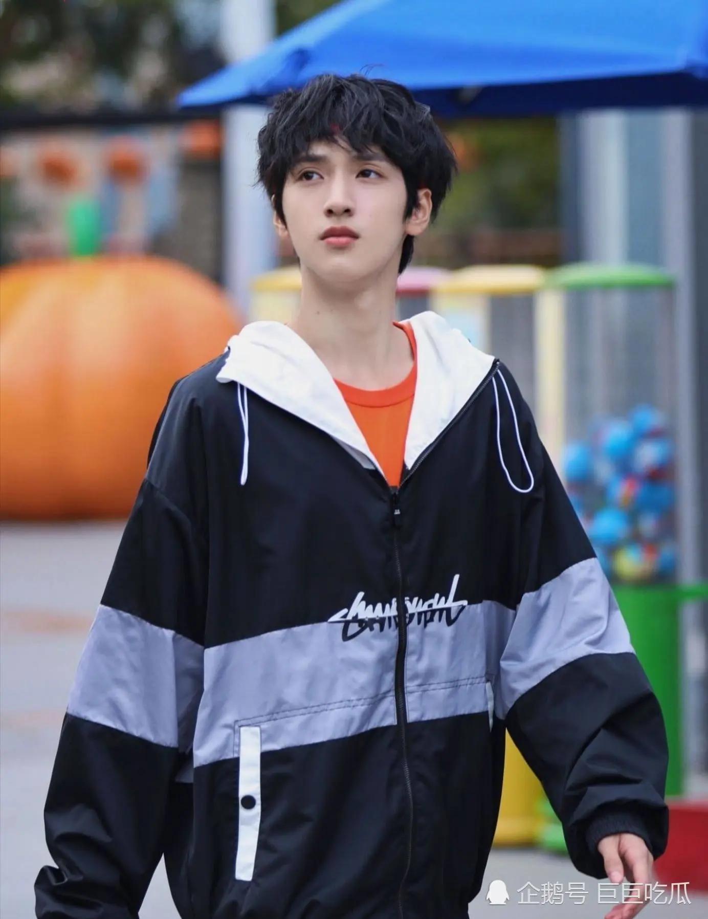 时代峻峰里的男孩子怎么颜值都那么高,星探眼光太厉害了