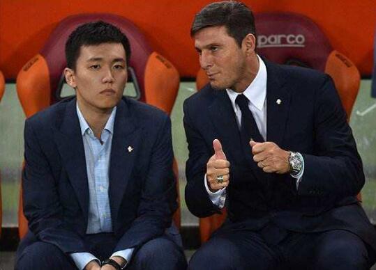 自律,47岁萨内蒂退役5年,6块腹肌明显!辅佐张康阳复兴国米