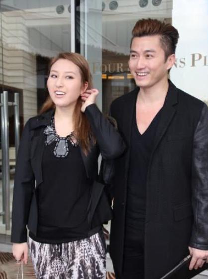 44岁陈山聪得子,为赌王千金抛弃10年发妻,如今和圈外人低调相爱