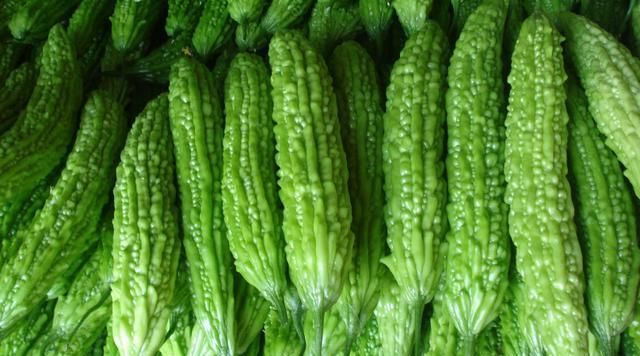 明日小暑,记得多吃此瓜,每天炒一盘,清热解暑,夏季吃正当时|苦瓜|小暑