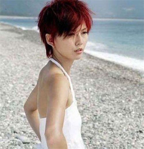 盘点娱乐圈七位平胸女星,赵丽颖 郑爽上榜,第一名毫无争议!