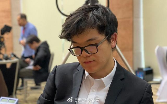 突发柯洁宣布无限期退出微博或与好友坠楼身亡一事有关