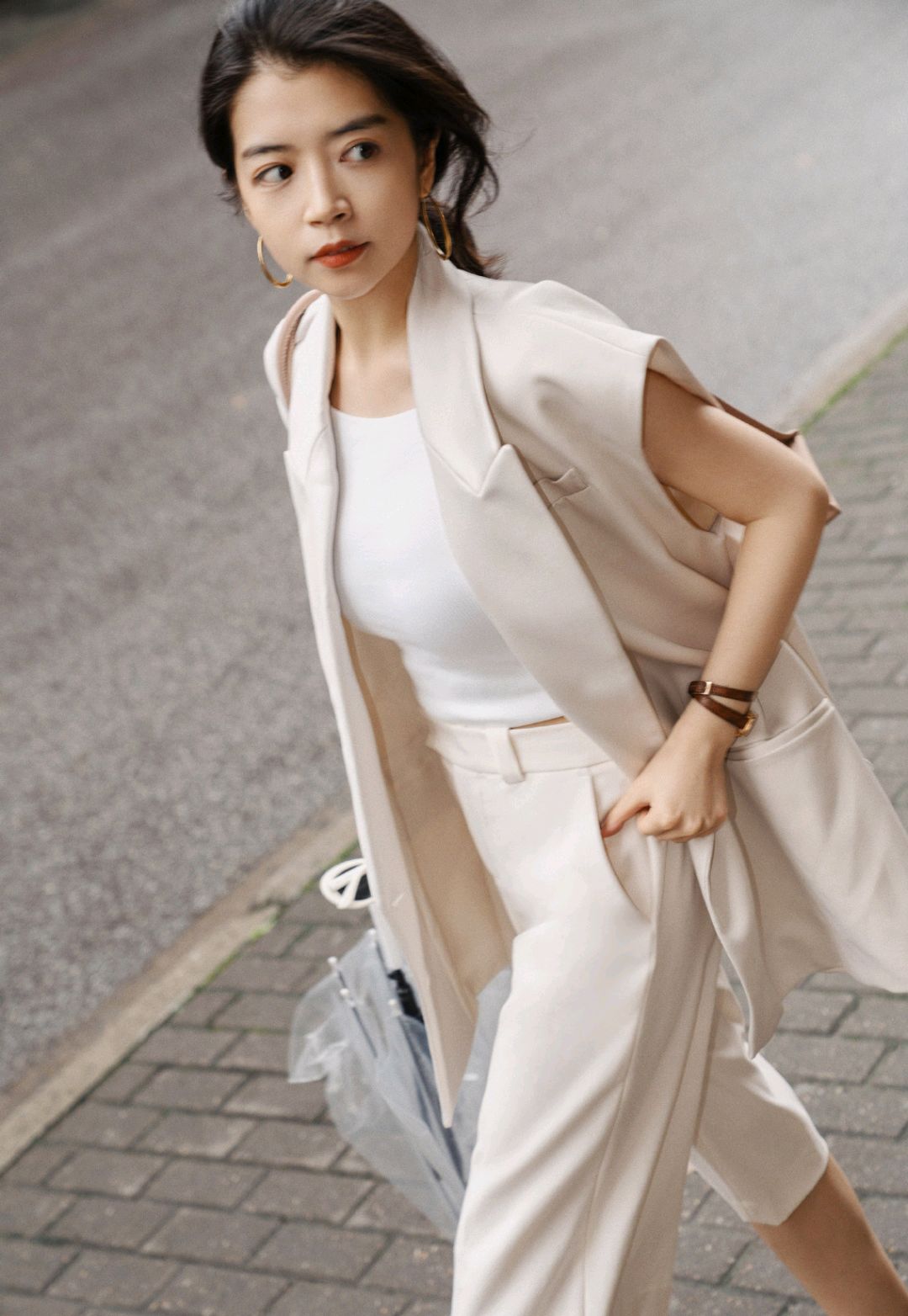 三木博主夏季私服穿搭穿一字肩上衣搭直筒裤简约高级清新甜美