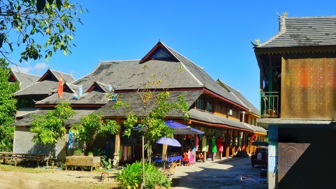 国内保存最完好的傣族自然村寨,这里每天都可以参加隆重的泼水节