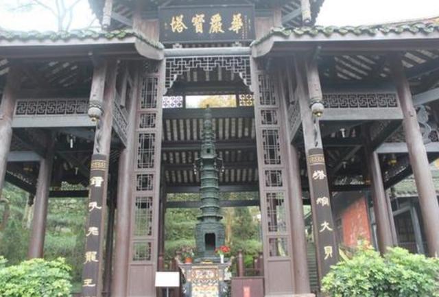 一年四季无落叶灰尘,康熙曾亲笔题字离垢园|寺庙|伏虎寺|落叶_新浪