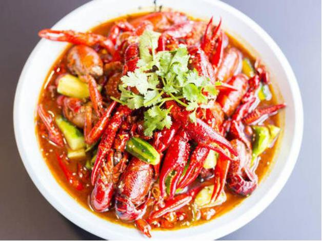 美食优选:麻辣小龙虾,椒香鸡翅,芥菜豆腐羹,辣炖山药牛肉