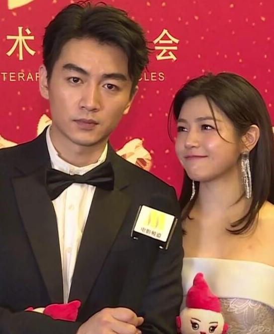 陈晓生日陈妍希半夜零点准时送祝福晒一家人合照叫老公好甜蜜