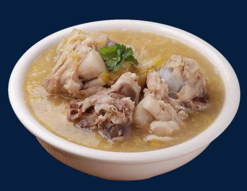 教你营养好吃的酸菜炖大骨头开胃解馋超下饭每次一盆都不够吃