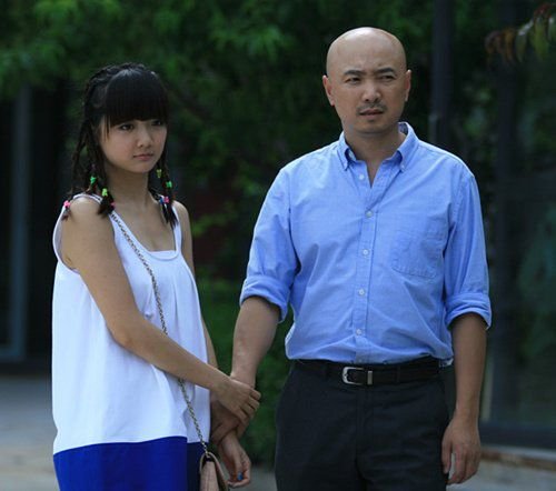 他凭《庆余年》大火,2020开年剧都有他,妻子33岁被赞童颜|董可飞