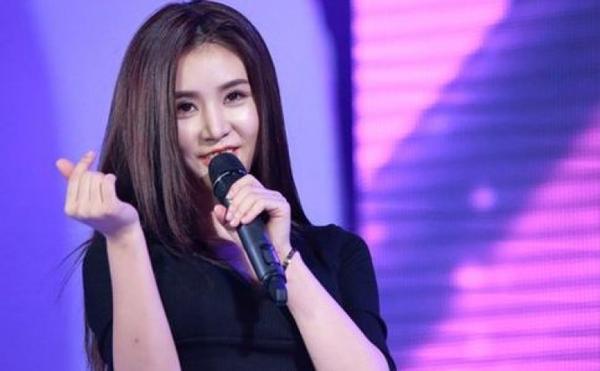 曹璐被爆遭队友霸凌,出道六年零收入|曹璐|钱枫|综艺_新浪新闻