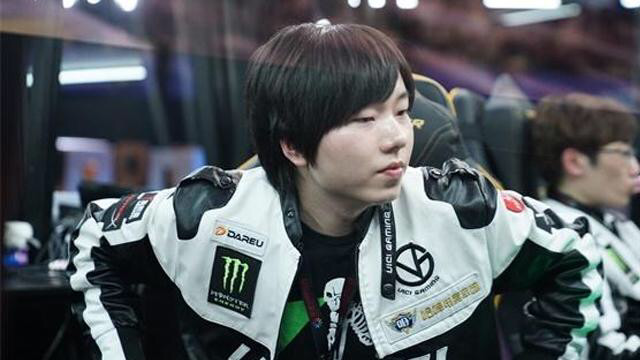 dota2:反派品茶,连下两城,vg一天内连赢aster两个bo3!