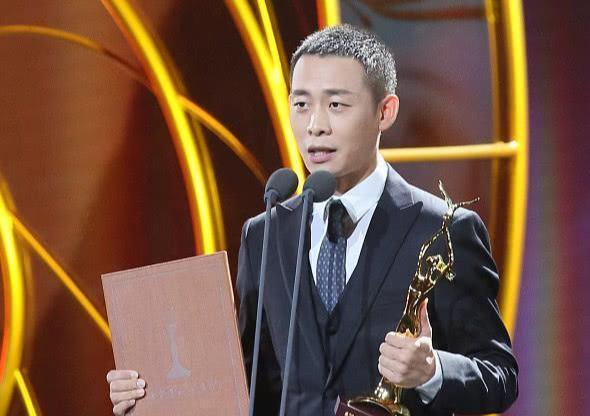 她是央视主持人,因前夫有怪癖离婚,嫁小6岁影帝老公恩爱至今