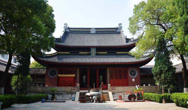 南通最不起眼的千年文庙,处于闹市之中,如今门前全是摆地摊的|文庙|南