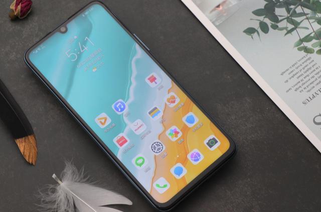 荣耀30青春版首发评测90hz屏幕加持同档位最完善的5g手机