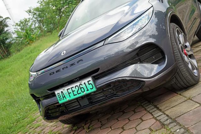 奔驰光环下的7座SUV，除了豪华还有啥？试驾腾势X PHEV