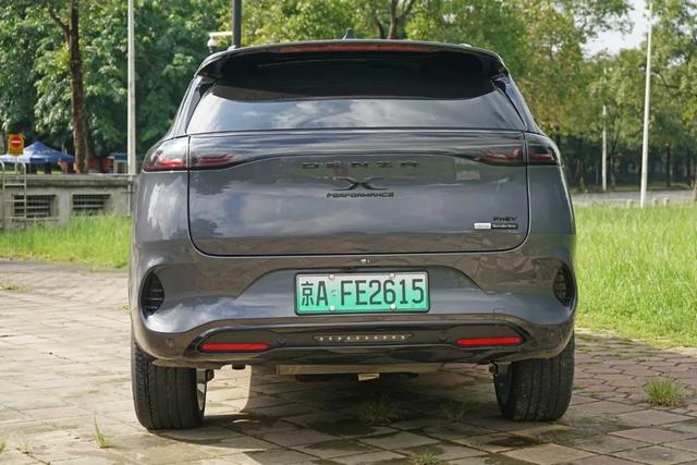 奔驰光环下的7座SUV，除了豪华还有啥？试驾腾势X PHEV