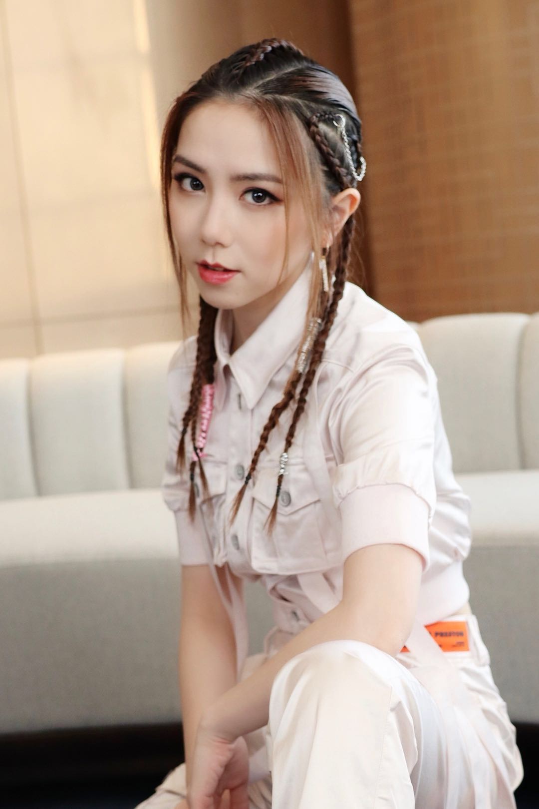 邓紫棋穿搭造型有个性,怪不得读者都爱学她的look