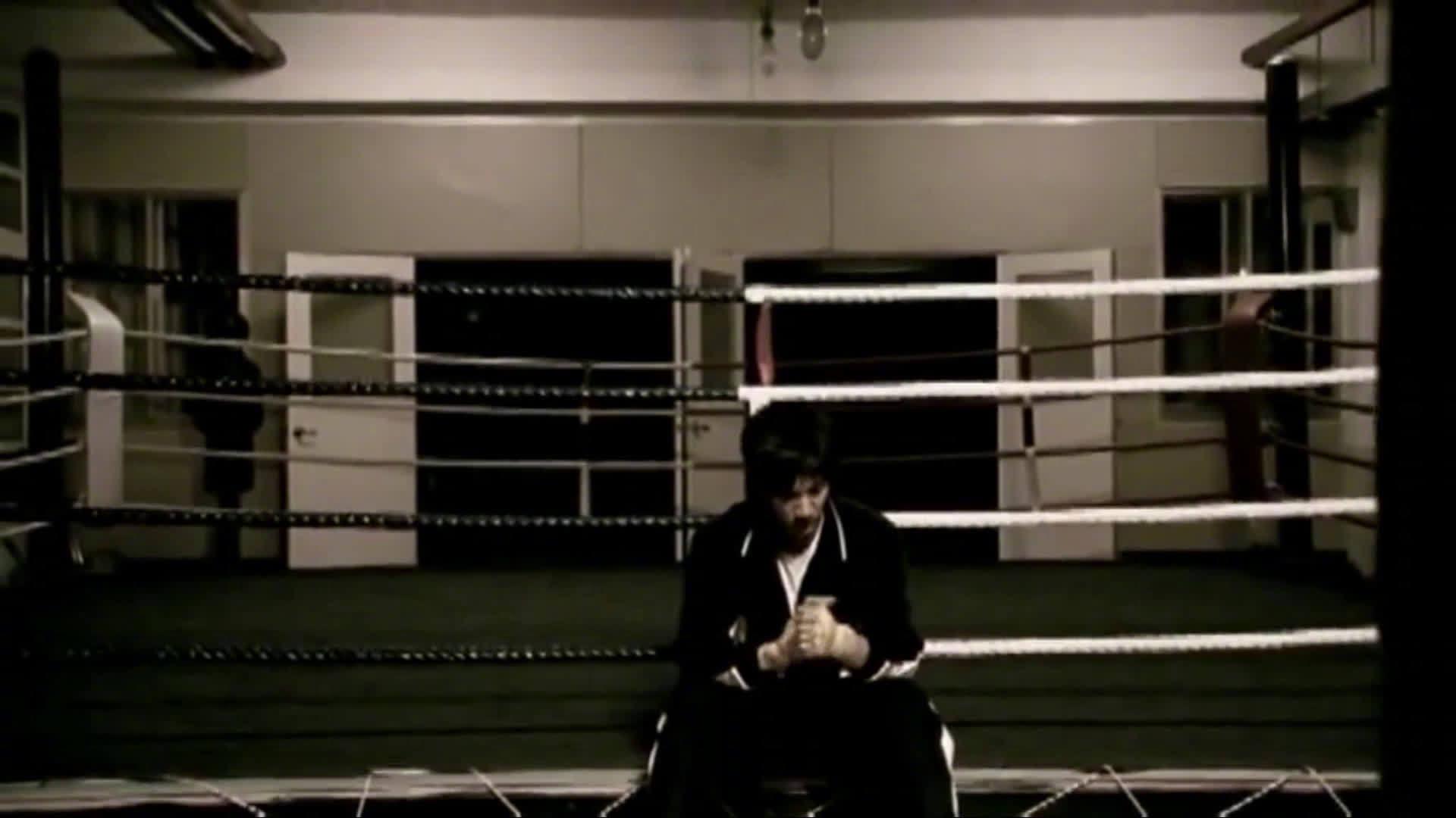 王力宏《爱错》 | 《爱错》MV邀请了当时同样当红的吴建豪参演……_新浪新闻