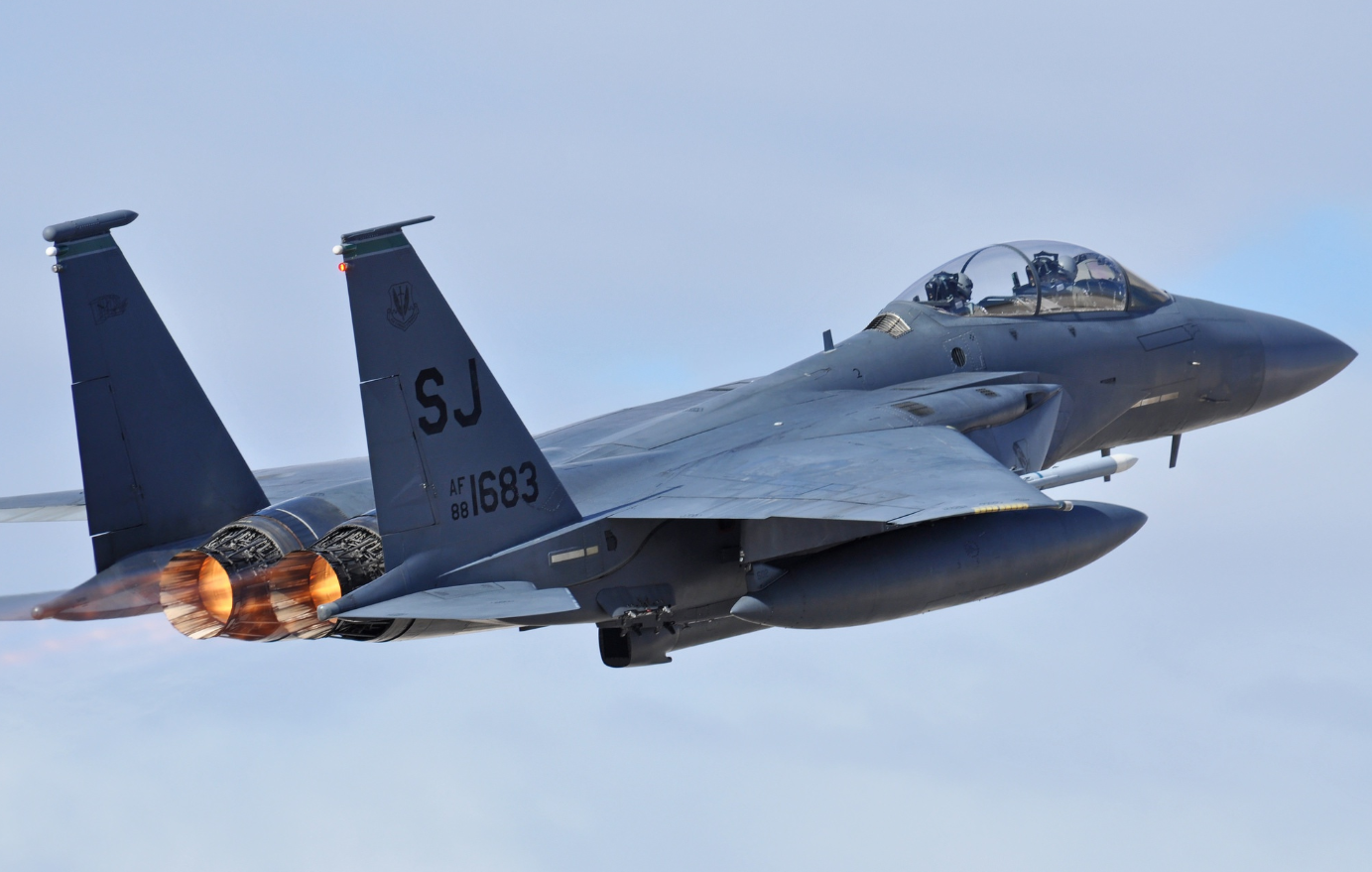 具备隐身性,未赶上好的发展时候,f-15se被冠以伪五代机!