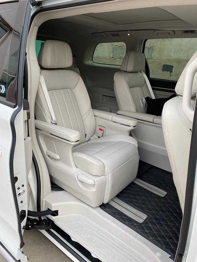 广汽传祺gm8大师版正式到店,气场媲美雷克萨斯lm,仅23.98万起