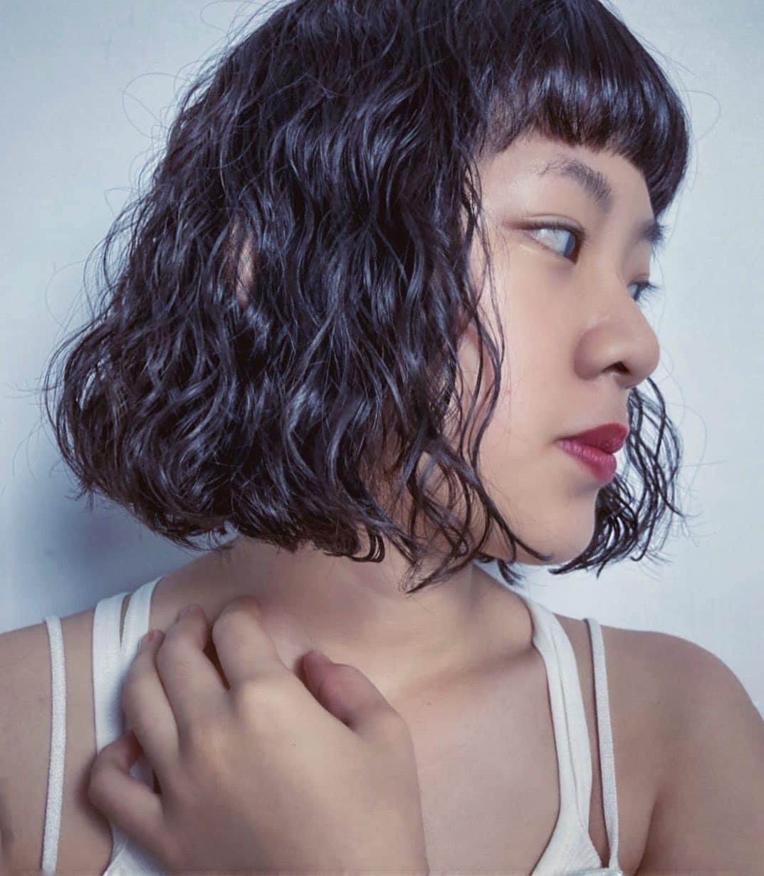 复古卷发造型绝了,长短都百搭,这样烫发让你感受上个世纪的美