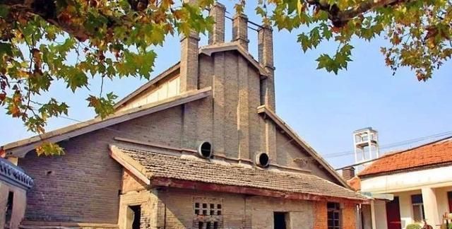 炉桥古镇位于安徽省滁州市定远县西部,自身地理位置非常不错,正好是