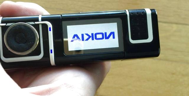 一款被遗忘(且独一无二)的手机:诺基亚7280