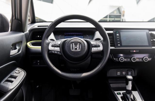 全新一代“平民超跑”预售 8.18万元起，到底香不香