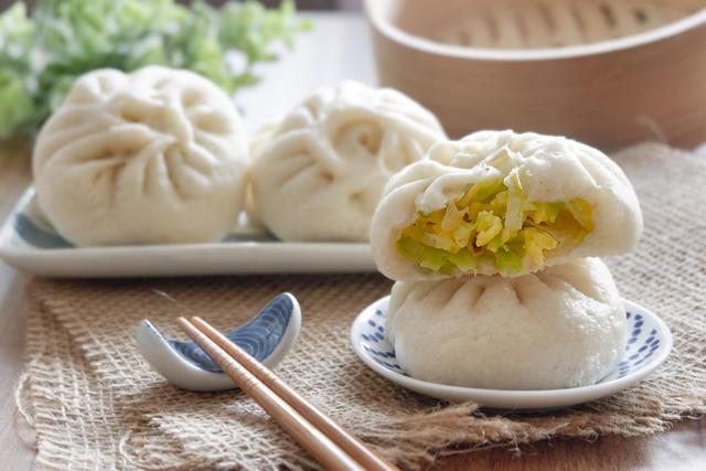 素菜蒸包最美味的做法,手把手教你调馅,全素馅照样"鲜"