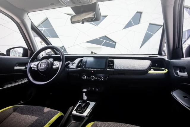 全新一代“平民超跑”预售 8.18万元起，到底香不香