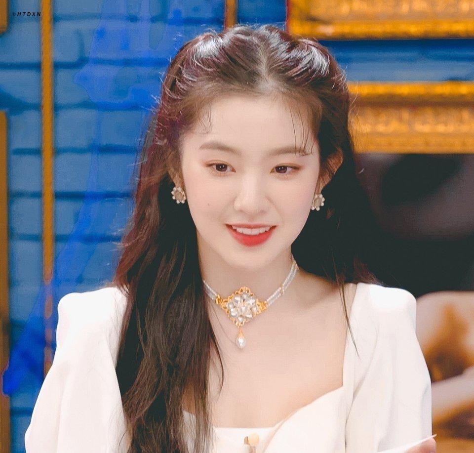 天呐,裴珠泫是什么绝世超美超靓的公主啊,好喜欢这个造型