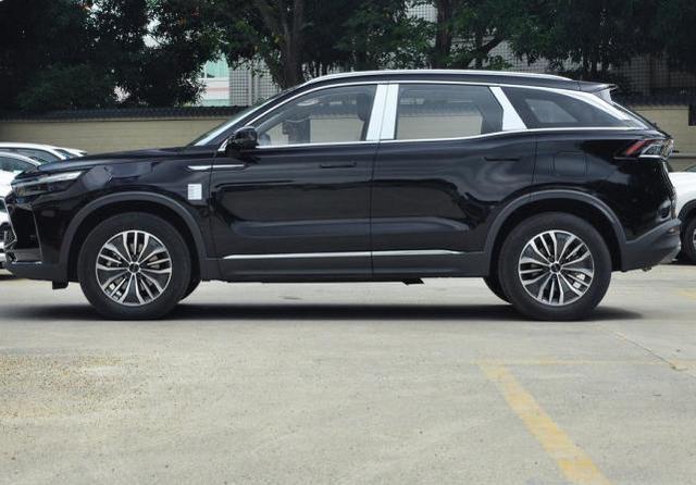 北京x7仅10万出头,轴距2.8米,配置比博越丰富,车友:感觉h6买早了