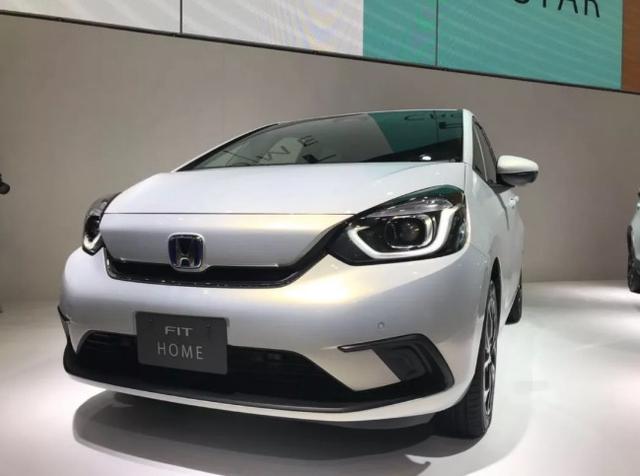 全新一代“平民超跑”预售 8.18万元起，到底香不香