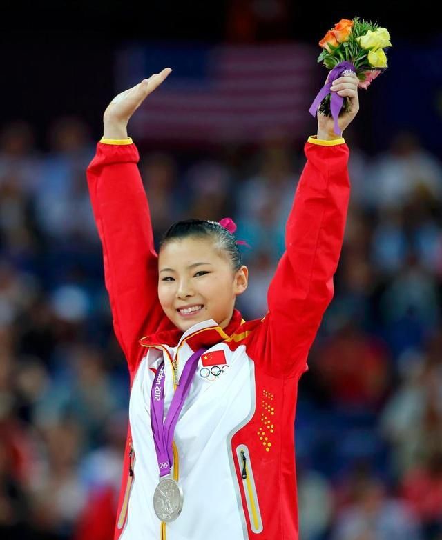 28岁何可欣逆袭变化大,退役后发育太好成女神,感情至今无人问津