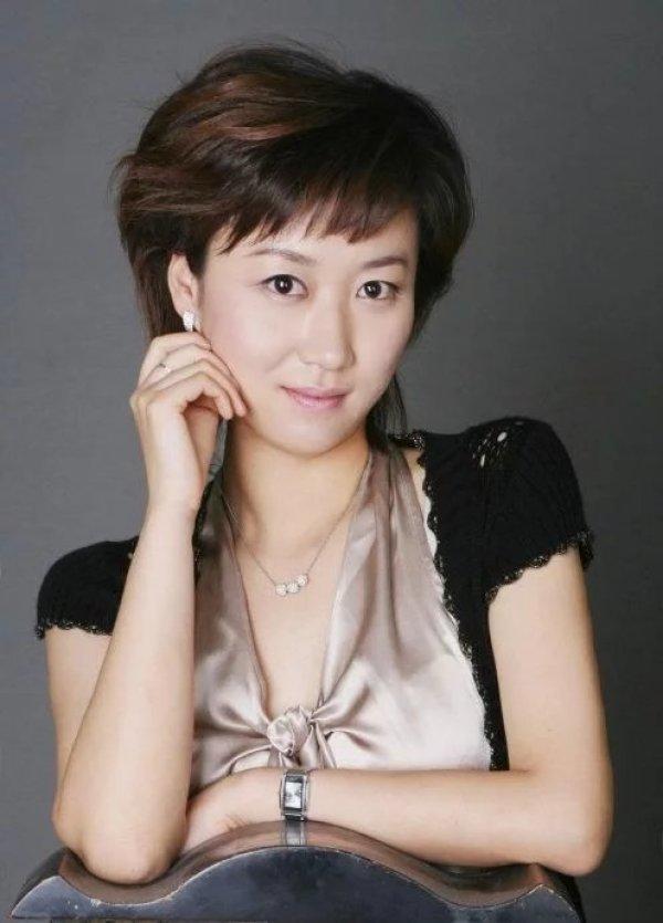 知名主持人魏笑最后三日15号登记,16号领证结婚,17号车祸离世