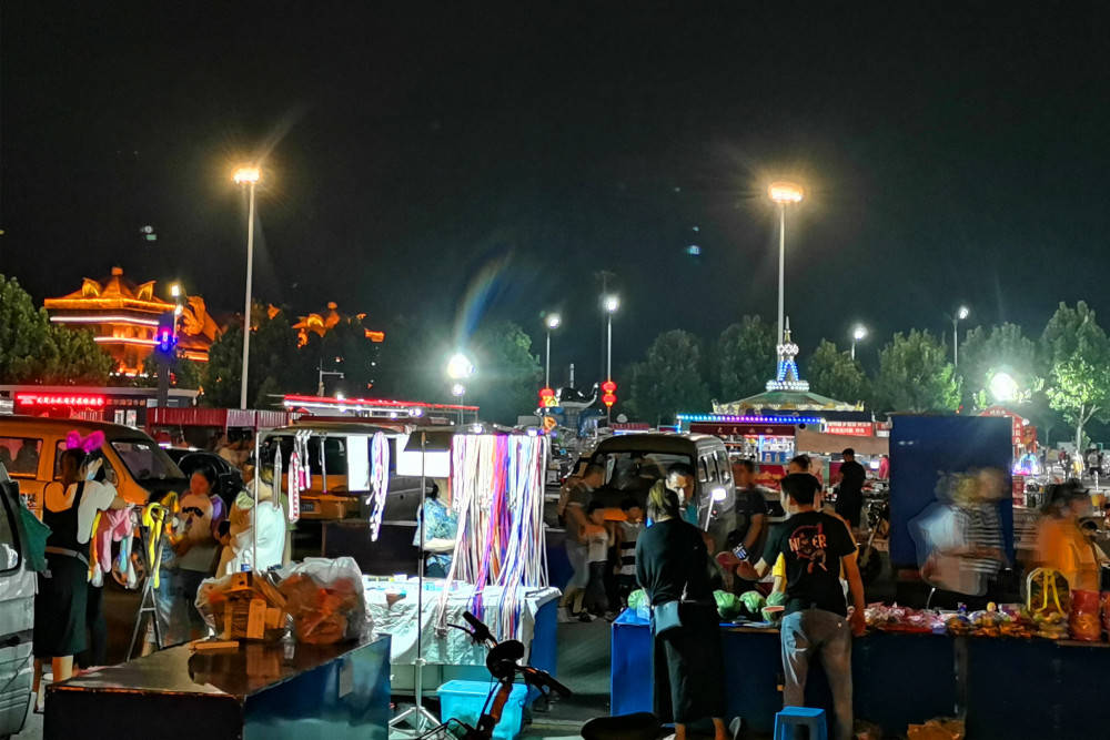 唐山夏天里最火爆的夜市