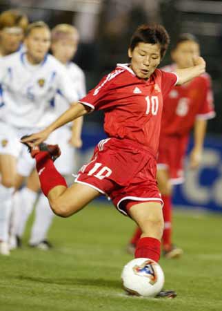 世界杯决赛点球不进留遗憾,退役后成教练|刘英|中国女足|最佳射手