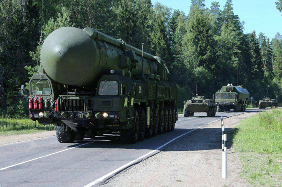 导弹车被交警"扣下",甚至还要开罚单,副司令出面也无济于事