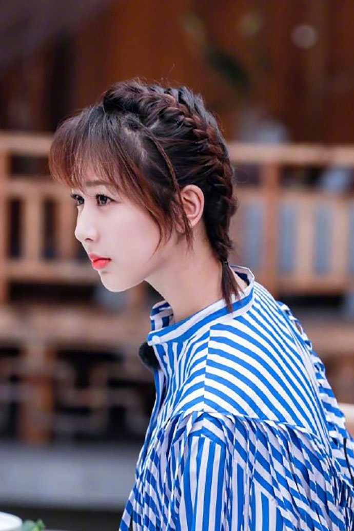 夏日编发造型郑爽李艺彤甜美精致阚清子宋茜超有御姐气质