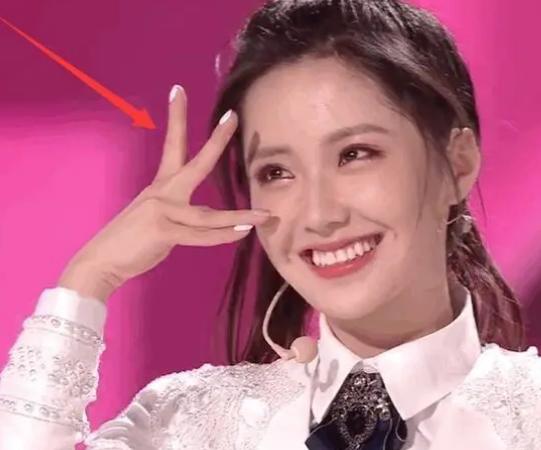 the9成团手势火箭少女成团手势看到硬糖少女难倒了张艺凡