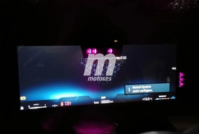 宝马全新2系多功能旅行车谍照曝光 采用双联屏设计/有望年底上市