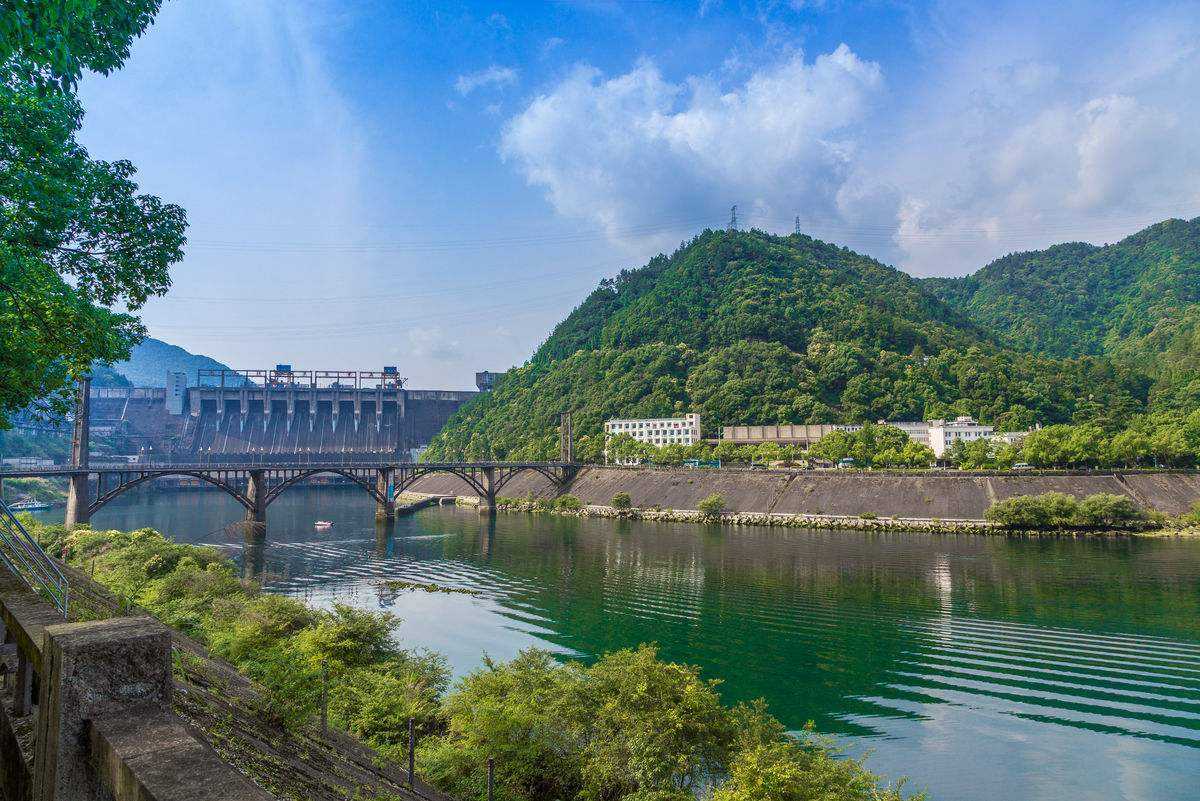 新安江水庫洩洪半小時,相當於一個西湖的水量