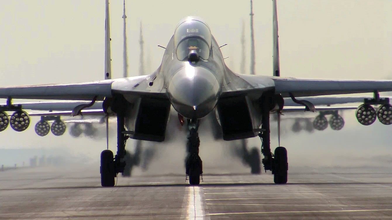 装备数量已超200架,低调的歼16为何会受到军方重用?