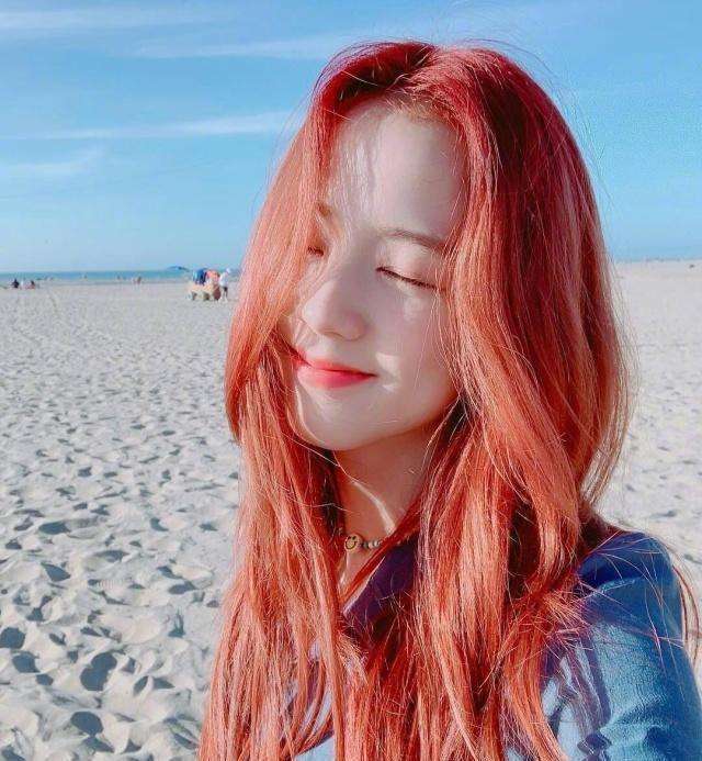 女星红发造型谁最迷人?蔡依林第七,杨幂第三,迪丽热巴排第几?