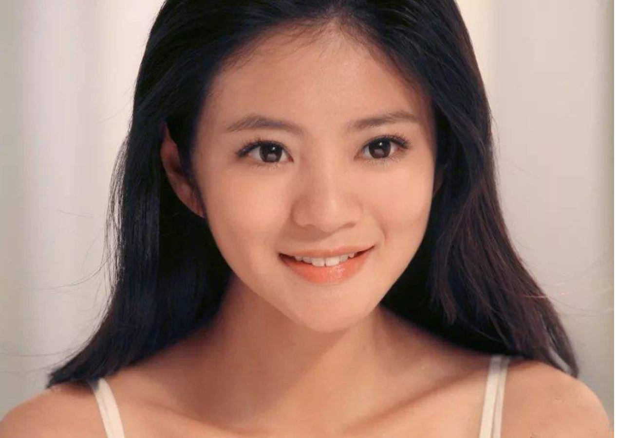 网传其豪掷16亿资产给前妻之女,还送了艘游艇_七月的风 - 诚意scenery