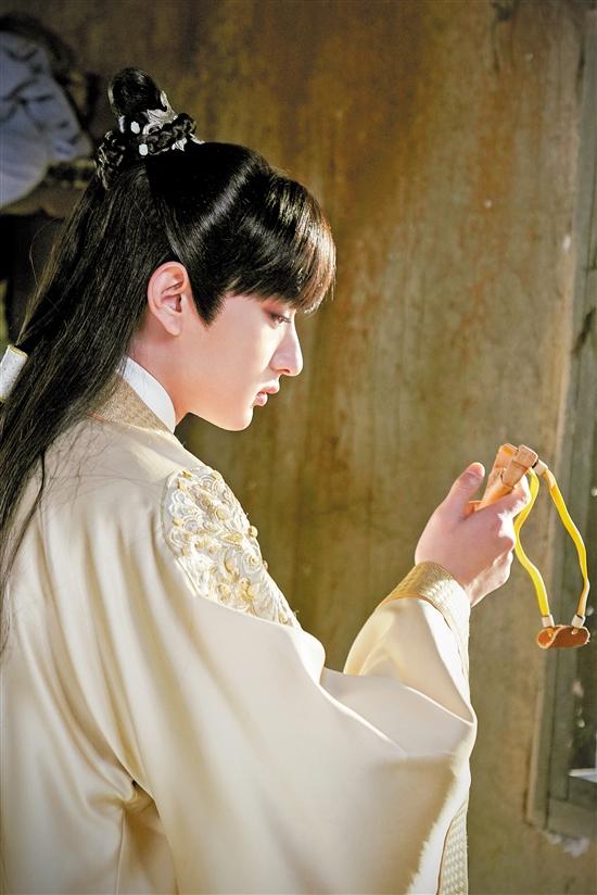 于小彤不能永远吃贾宝玉的红利