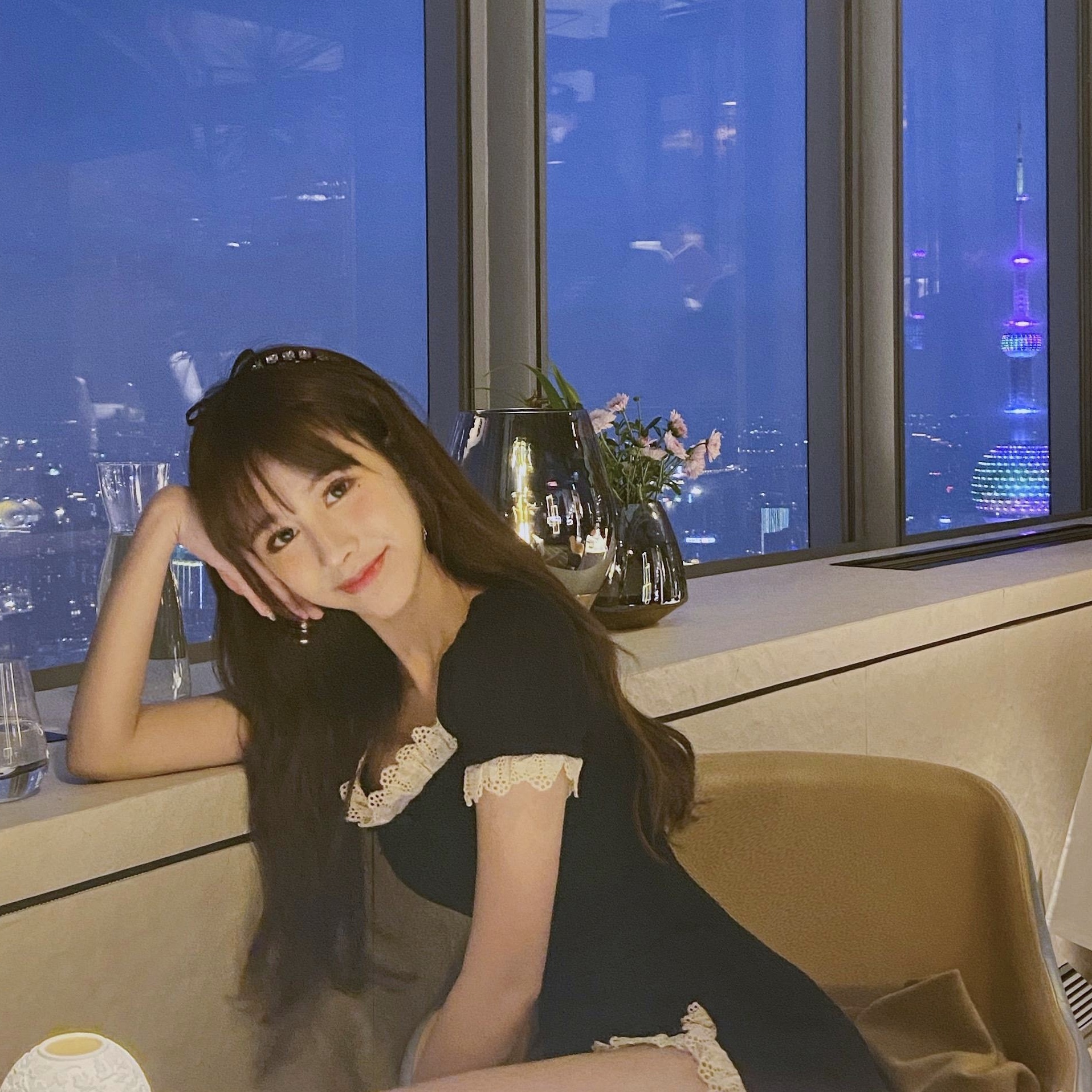 斗鱼女主播三岁伊是一位舞蹈区的主播,平常在直播间,三岁伊也会给水友